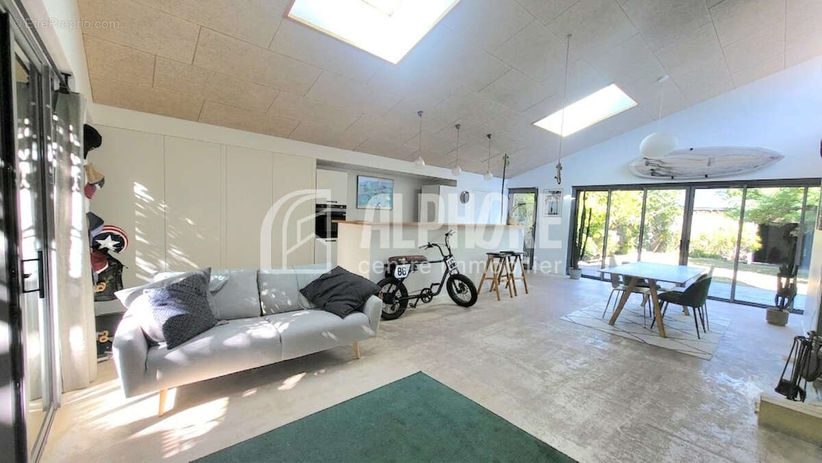 Maison à vendre à Saint Nazaire - Usage mixte bureau et résidence - photo 5