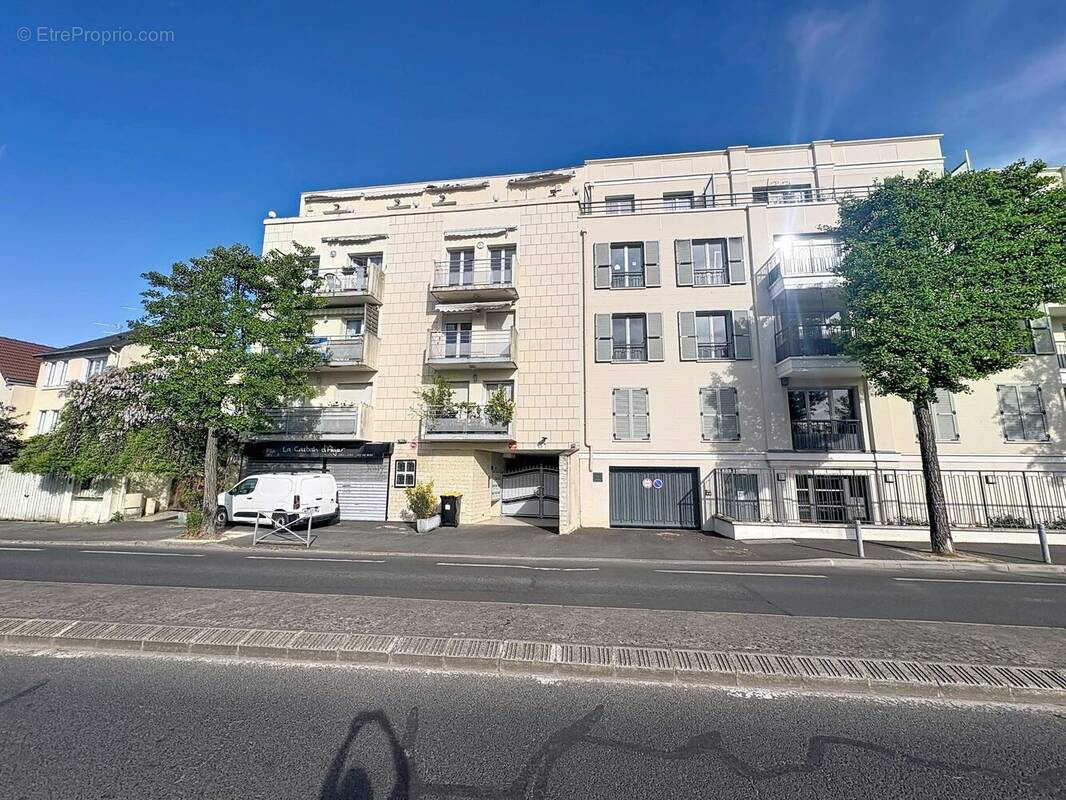 Appartement à L'HAY-LES-ROSES