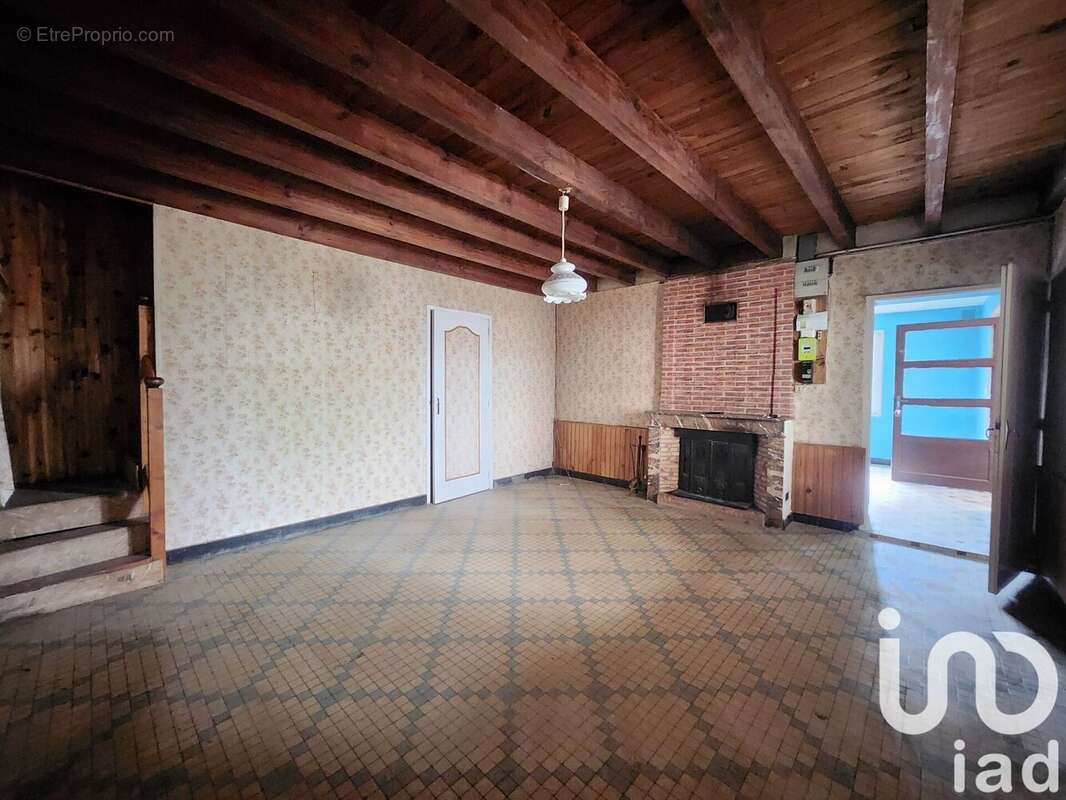 Photo 6 - Maison à LE PUY-NOTRE-DAME