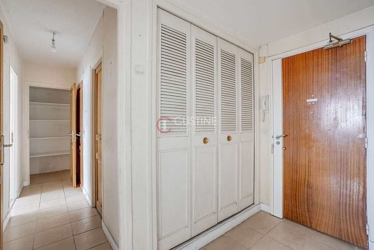 Appartement à PARIS-14E