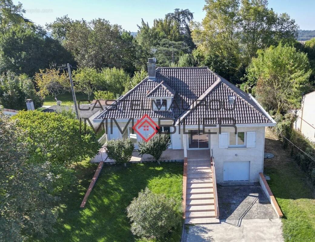 Maison à LAPEYROUSE-FOSSAT