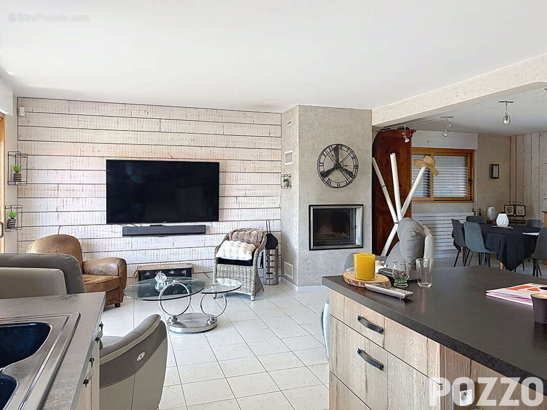 A Vendre - Maison 6 pièces à Grandparigny - photo 8