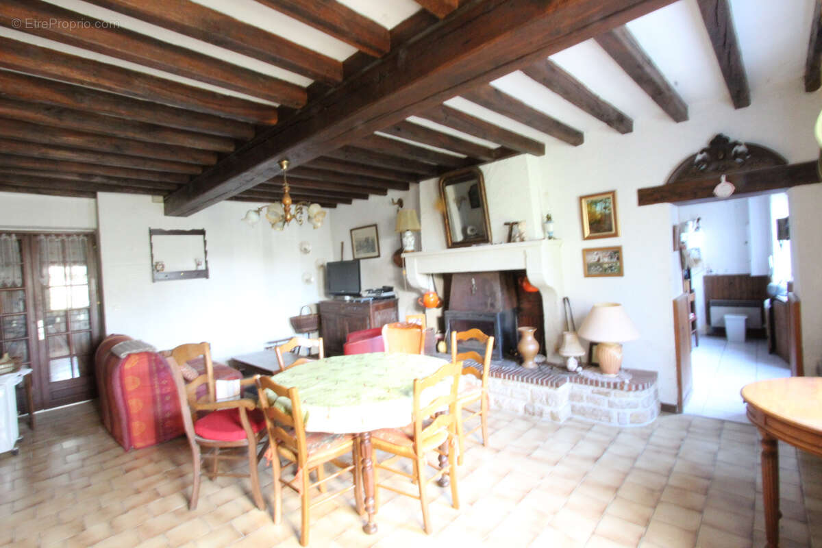 Maison à DOMPIERRE-SUR-NIEVRE