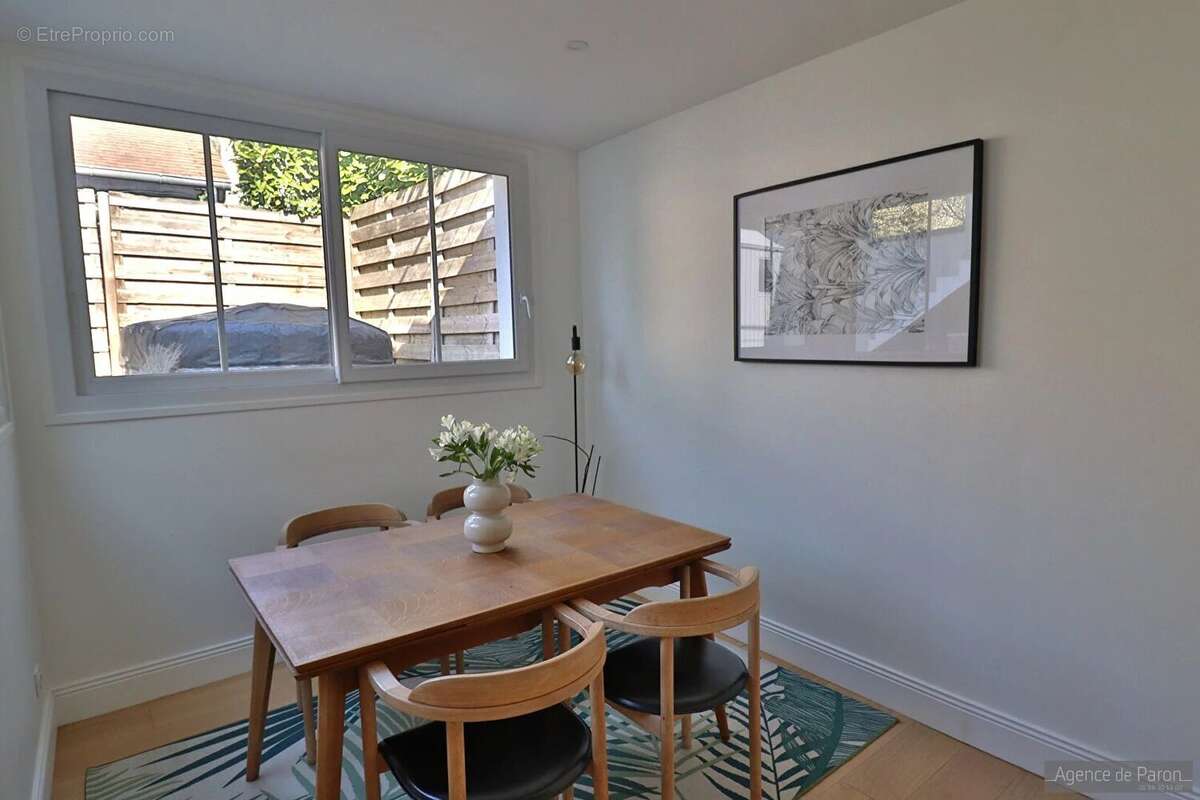 Maison à VERRIERES-LE-BUISSON