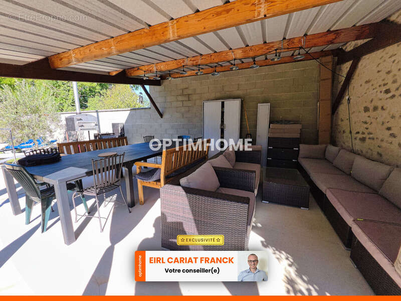 Maison à SAINT-ETIENNE-DE-FURSAC