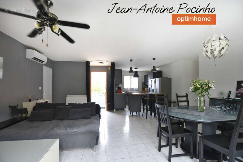 Maison à SAINTE-FOY-DE-PEYROLIERES