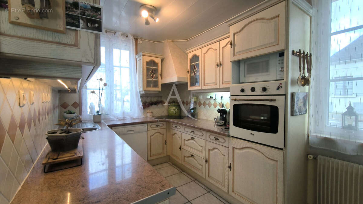 Maison à LA MENITRE