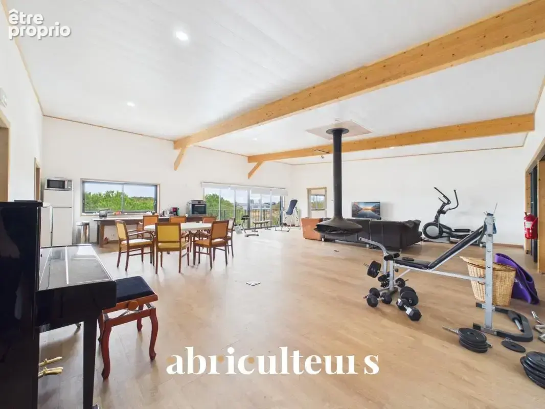 Ensemble Immobilier Rare & Polyvalent : 360 m² de Local Pro + 460 m² d'Habitation sur Terrain de + 6 000 m² en vente à TREMBLAY  - photo 12