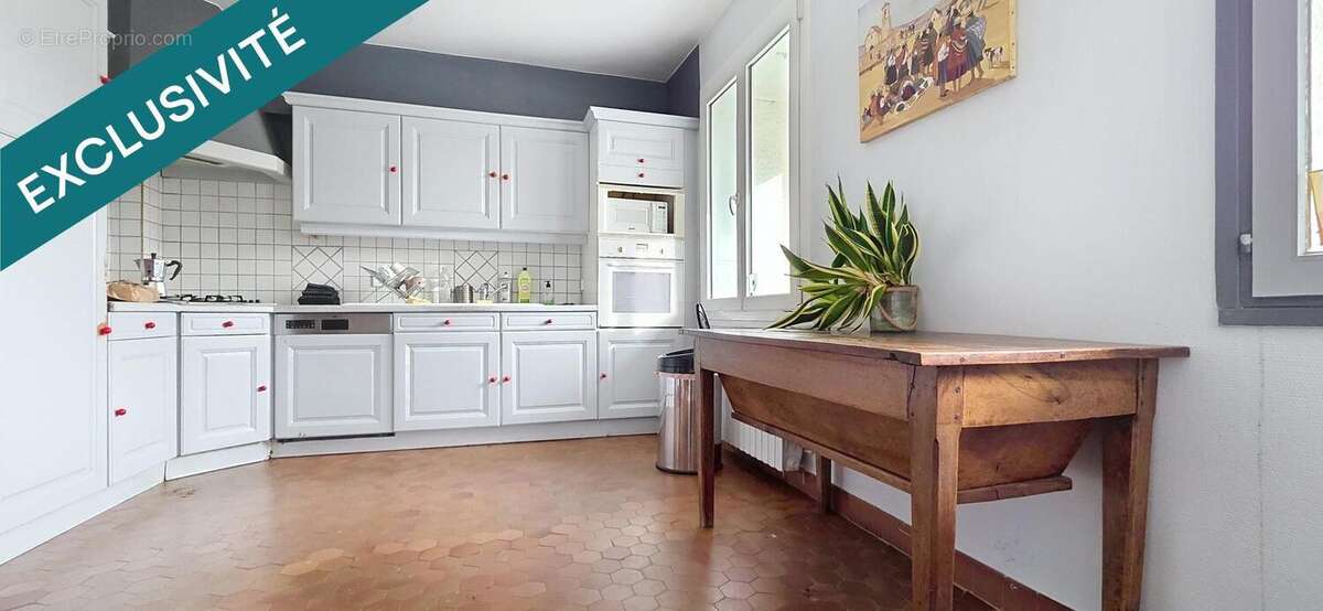 Photo 4 - Maison à BURES-SUR-YVETTE