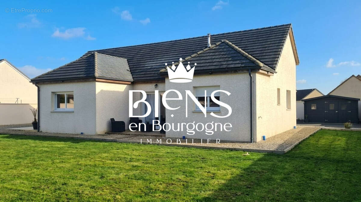 Maison à MEURSANGES