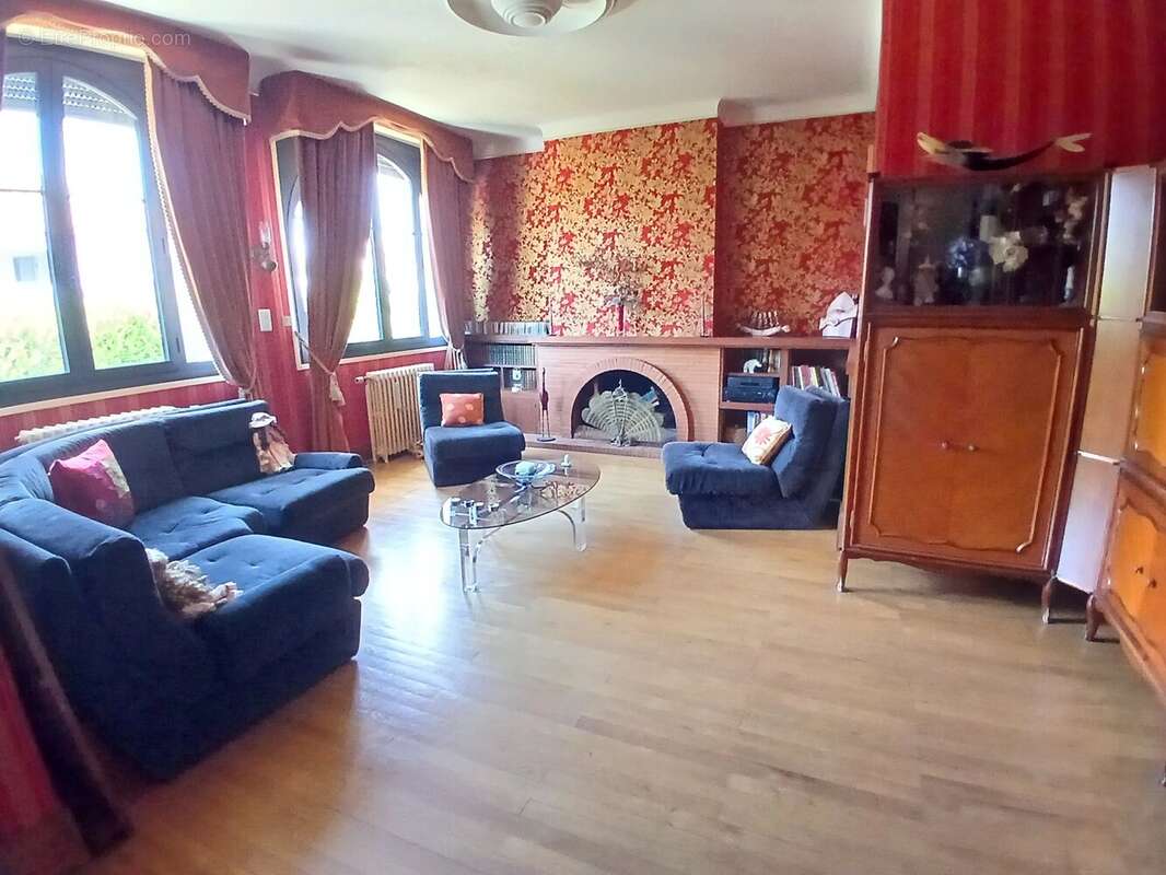 Magnifique maison au coeur de Cognac, avec piscine et garage. - photo 3