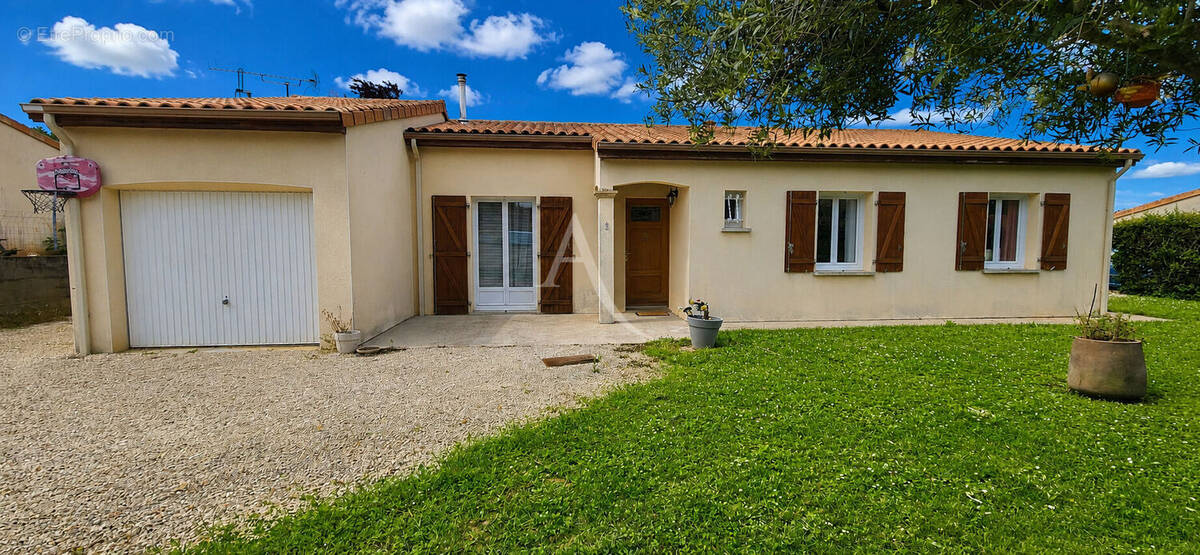 Maison à VIVONNE