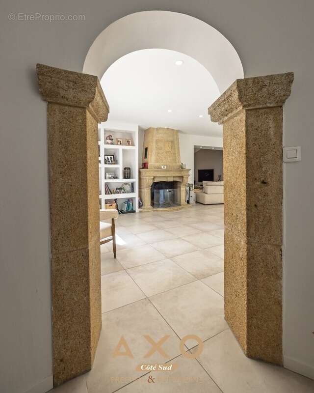 Maison à EGUILLES