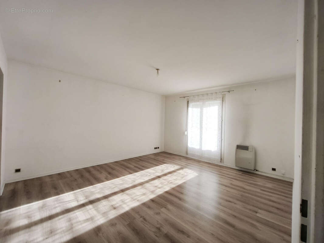 Appartement à SAINTE-SAVINE