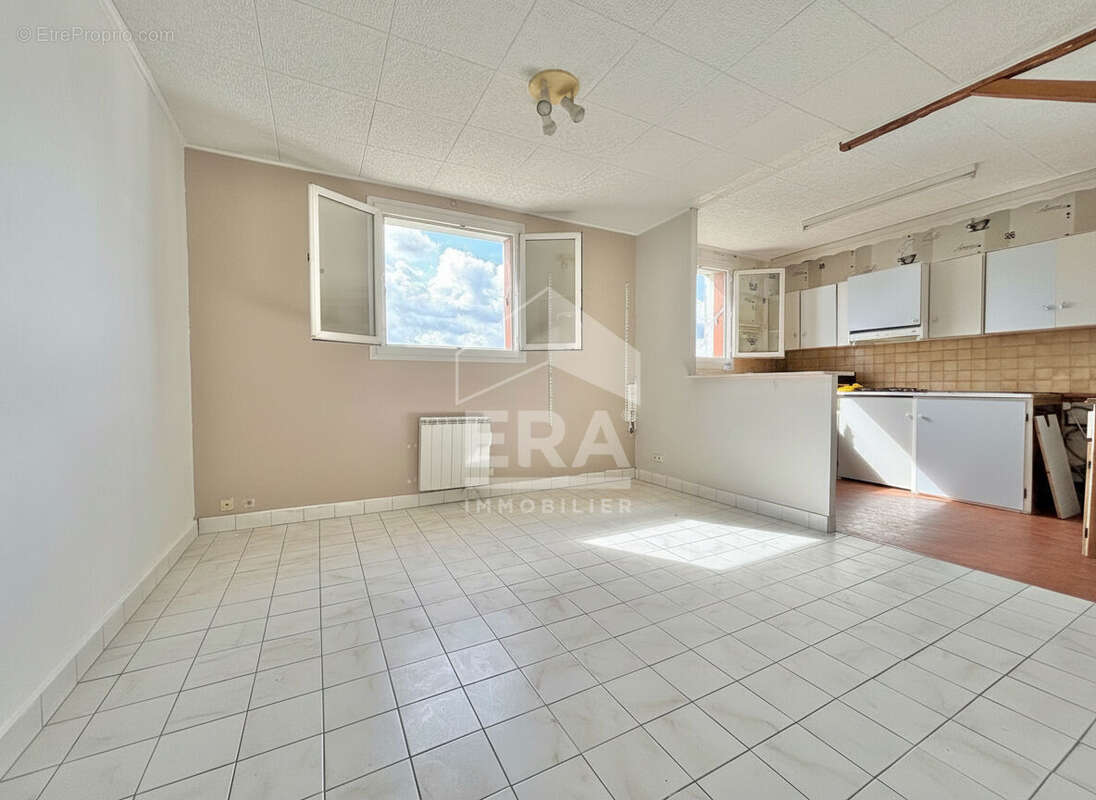 Appartement à PONTAULT-COMBAULT