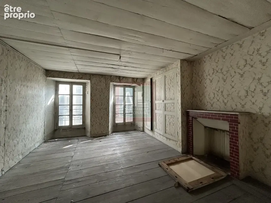 Immeuble à rénover en centre-ville de Langogne - photo 9