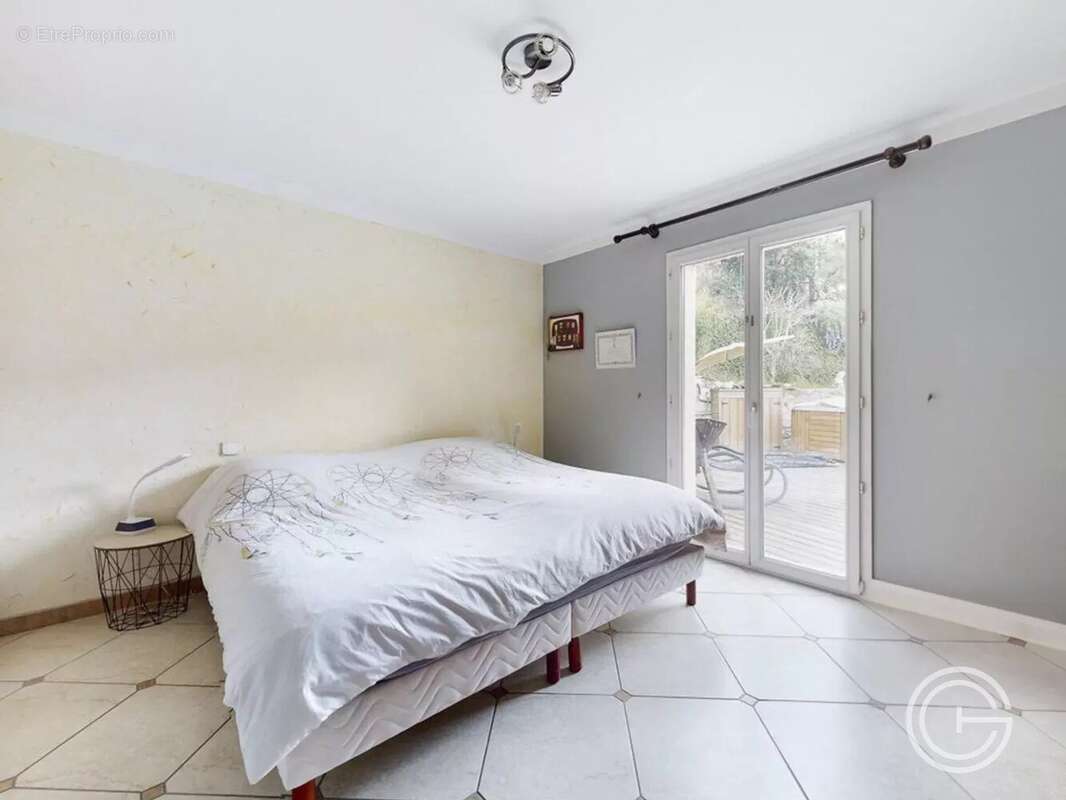 Maison en copropriété - Quartier du Crouzelier - Contes - photo 9