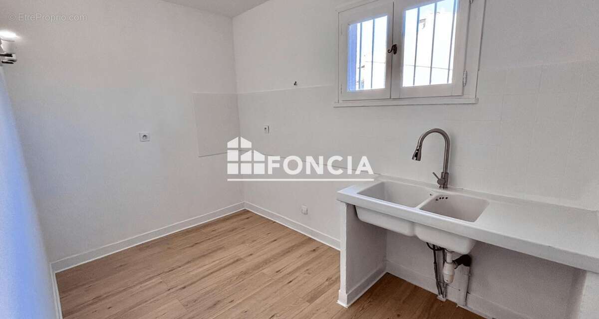 Appartement à LA LONDE-LES-MAURES