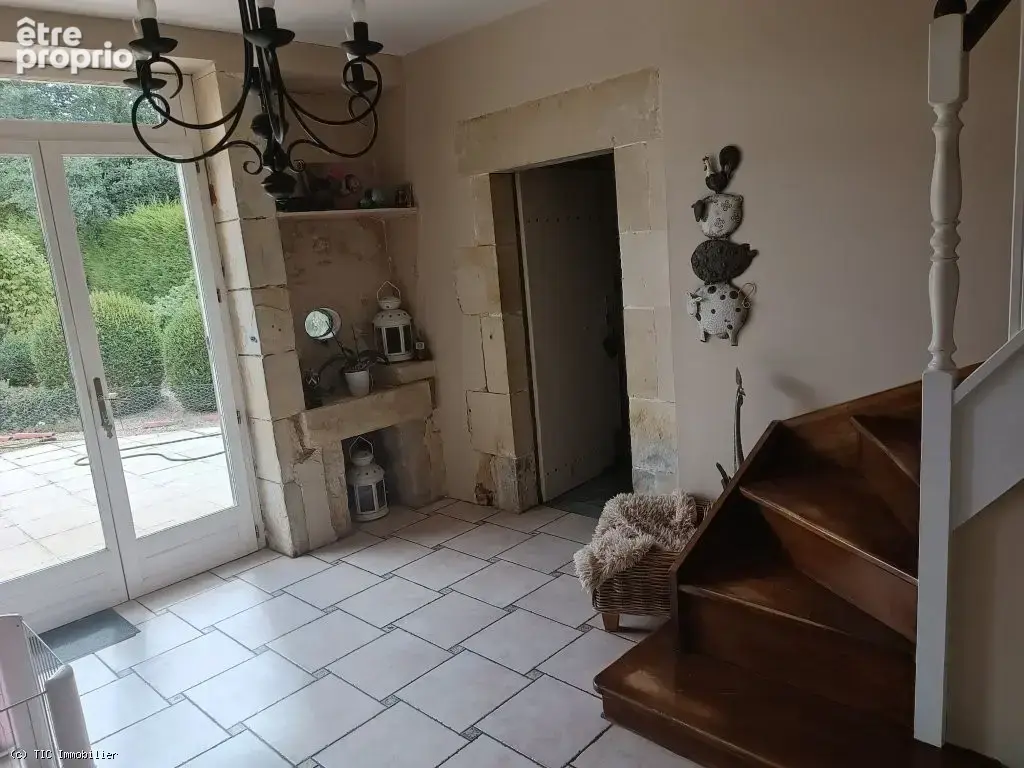 Très Belle Maison Ancienne de 3 Chambres avec Piscine et Terrain de Plus d'Un Hectare - photo 13