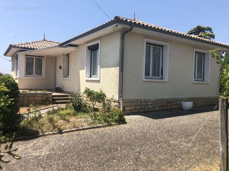 Maison plain-pied Pauillac 3 chb 120 m2 grand terrain 