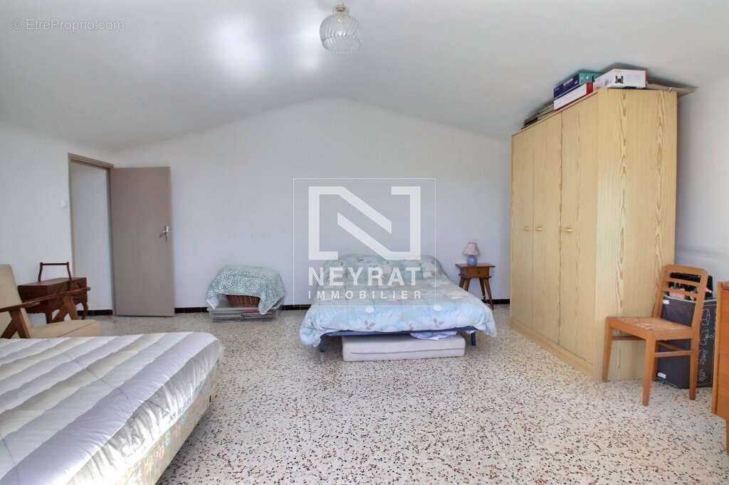 FAYENCE - Maison 150m² - Environnement privilégié - Très beau terrain - photo 9