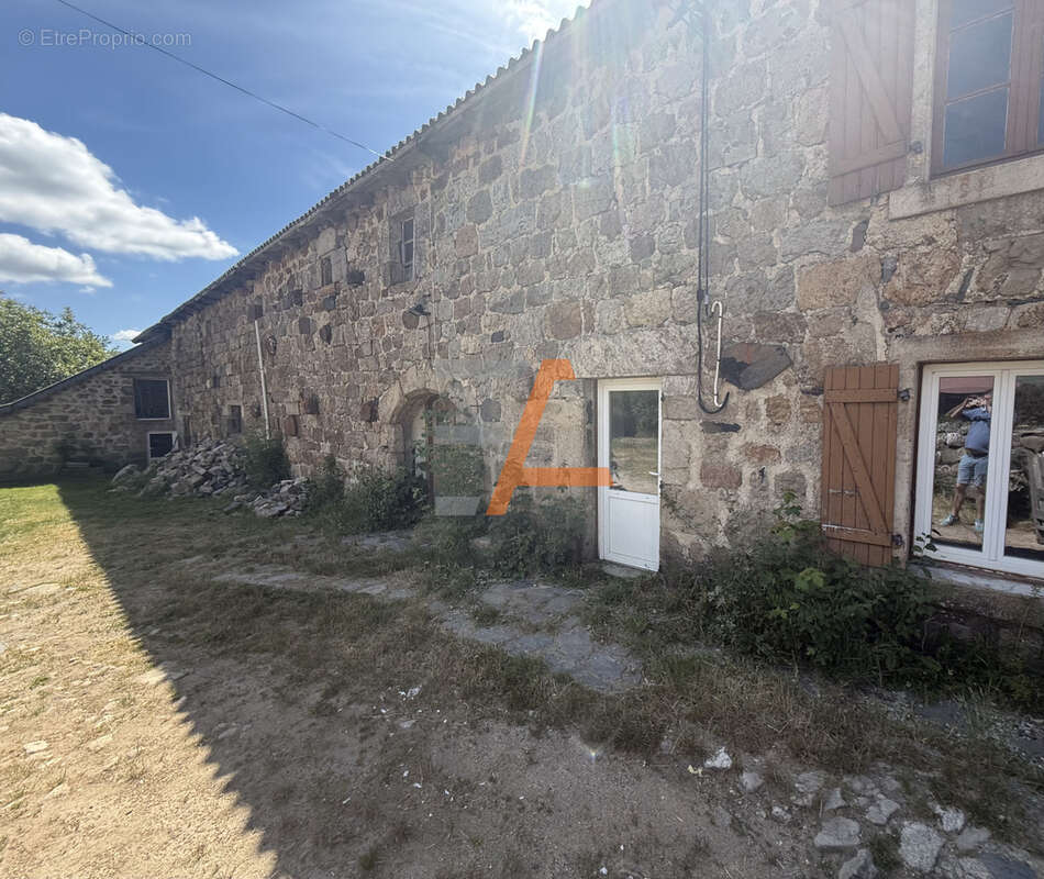 Maison à PRESAILLES