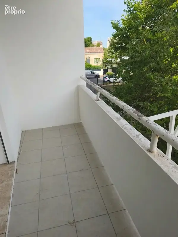Cauderan centre - t3 de charme avec 2 balcons parking et cave - photo 10