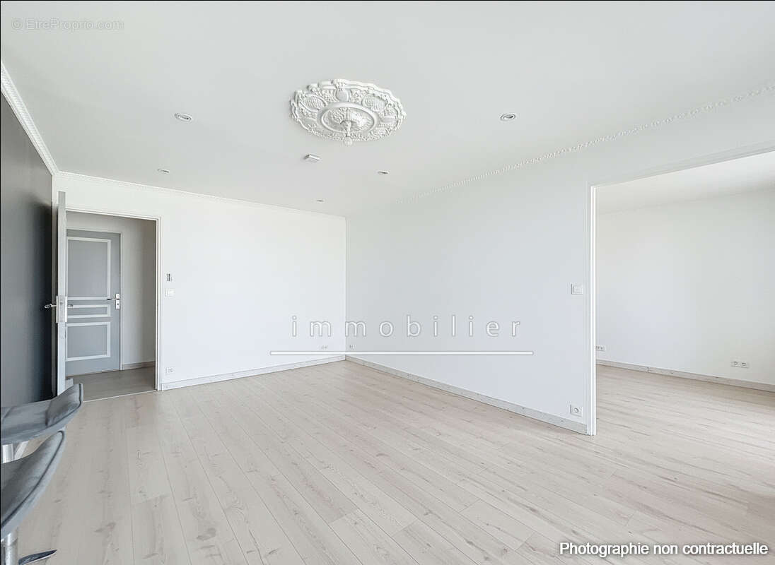 Appartement à FOUGERES