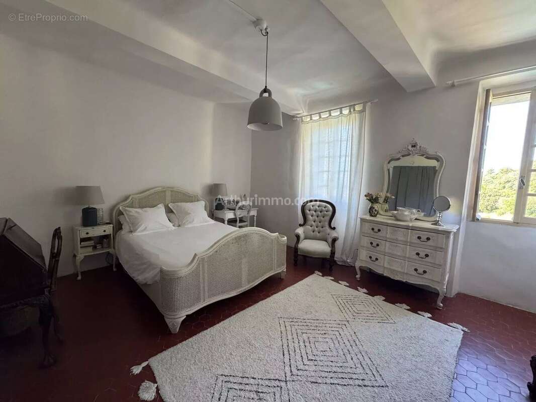 Maison à VILLENEUVE