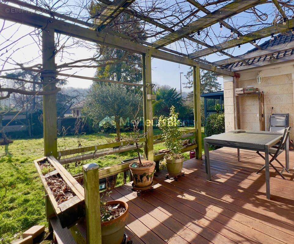 Maison à L&#039;ETANG-LA-VILLE