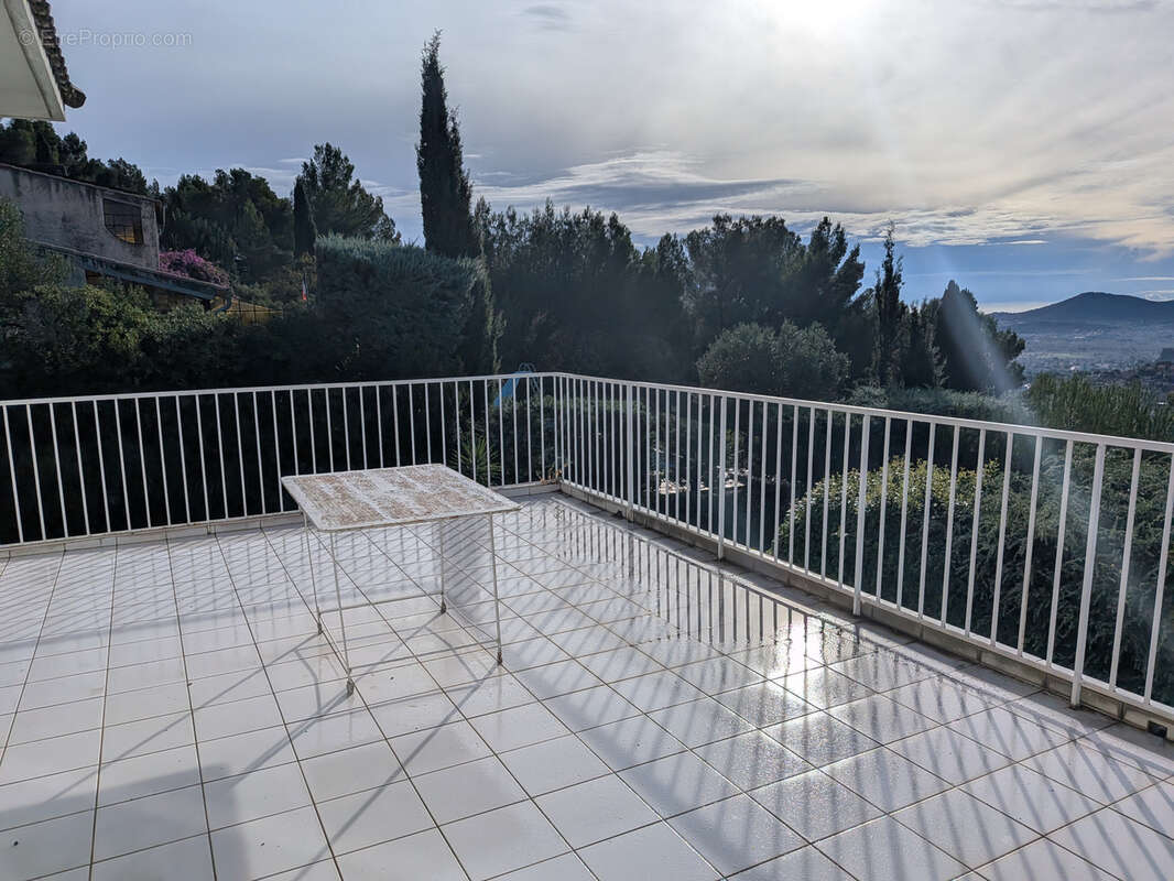 Maison à LA VALETTE-DU-VAR