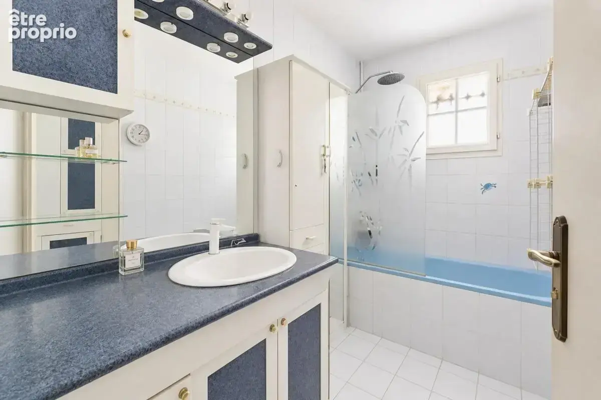 Maison familiale 7 pièces à Sadirac avec piscine - photo 17
