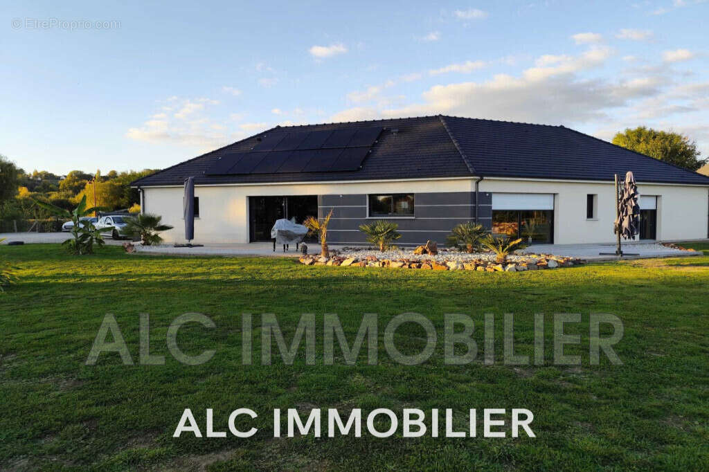Maison à NEUFCHATEL-EN-SAOSNOIS