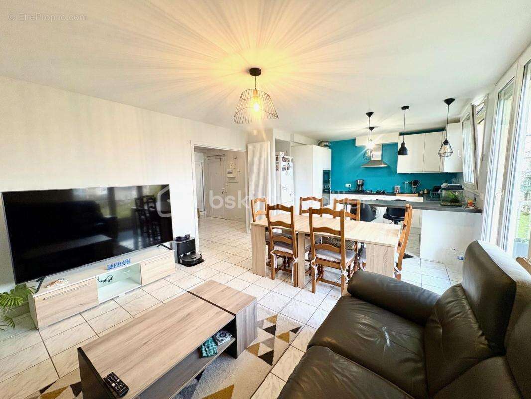 Appartement à NOZAY