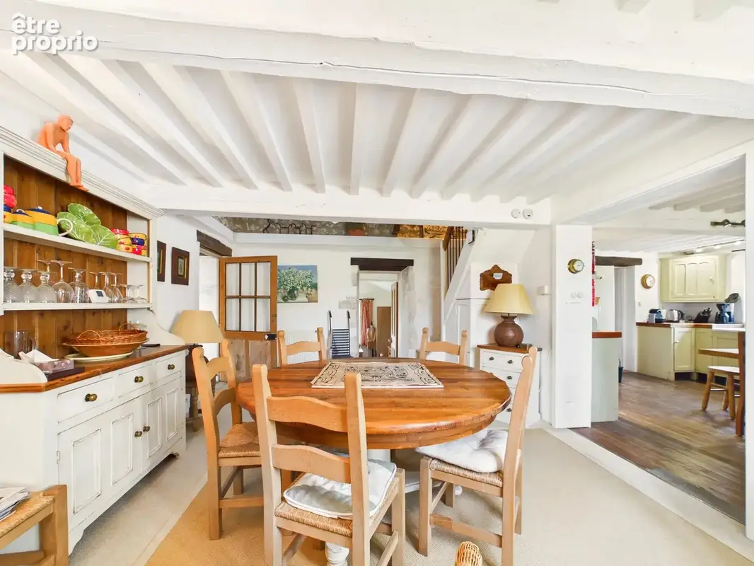 Résidence de campagne isolée avec cinq chambres, une piscine et des belles vues - photo 11