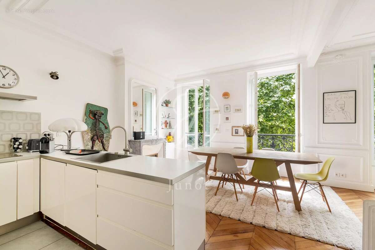 Appartement à PARIS-18E