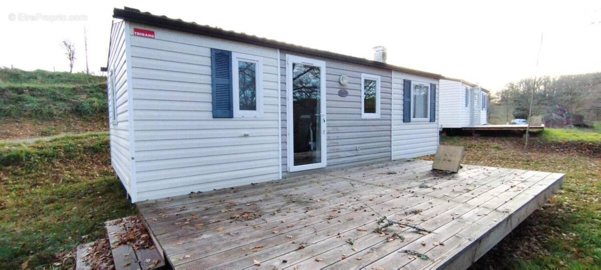 Photo 1 - Terrain à JOUILLAT