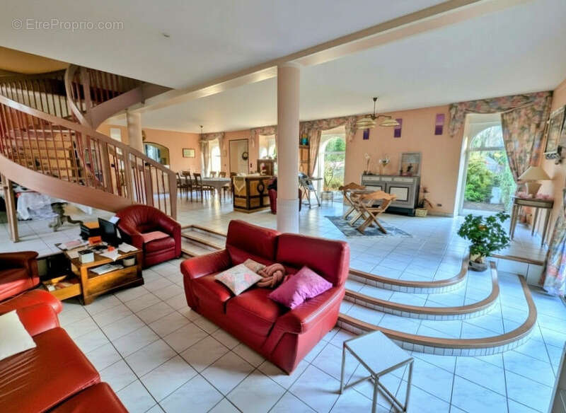 Maison à LA CHAPELLE-JANSON