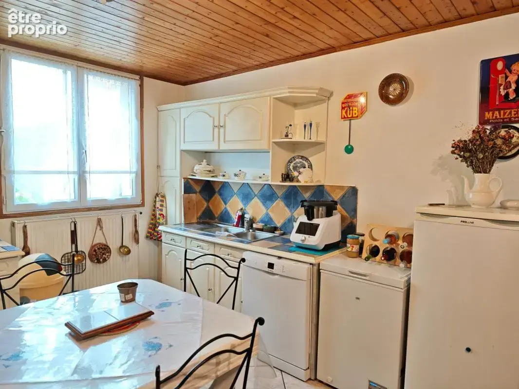 Maison de bourg avec terrasse et vue dégagée – Beaumont (63110) - photo 7