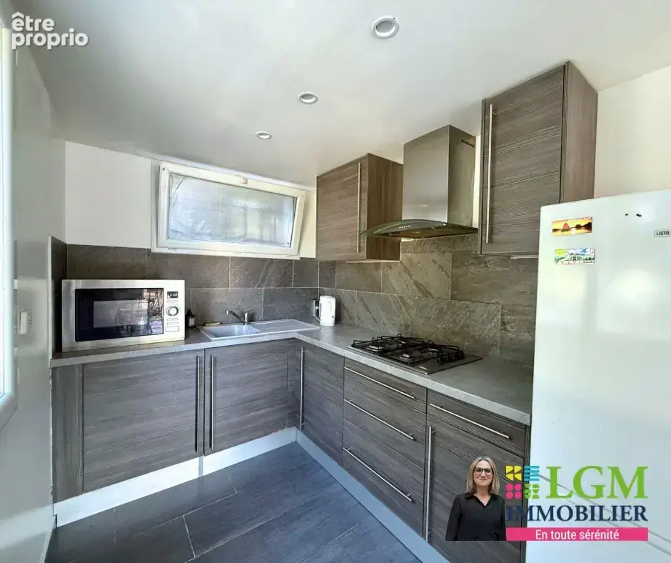 MEYRANNES - Villa 4 pièces avec studio indépendant loué - photo 15