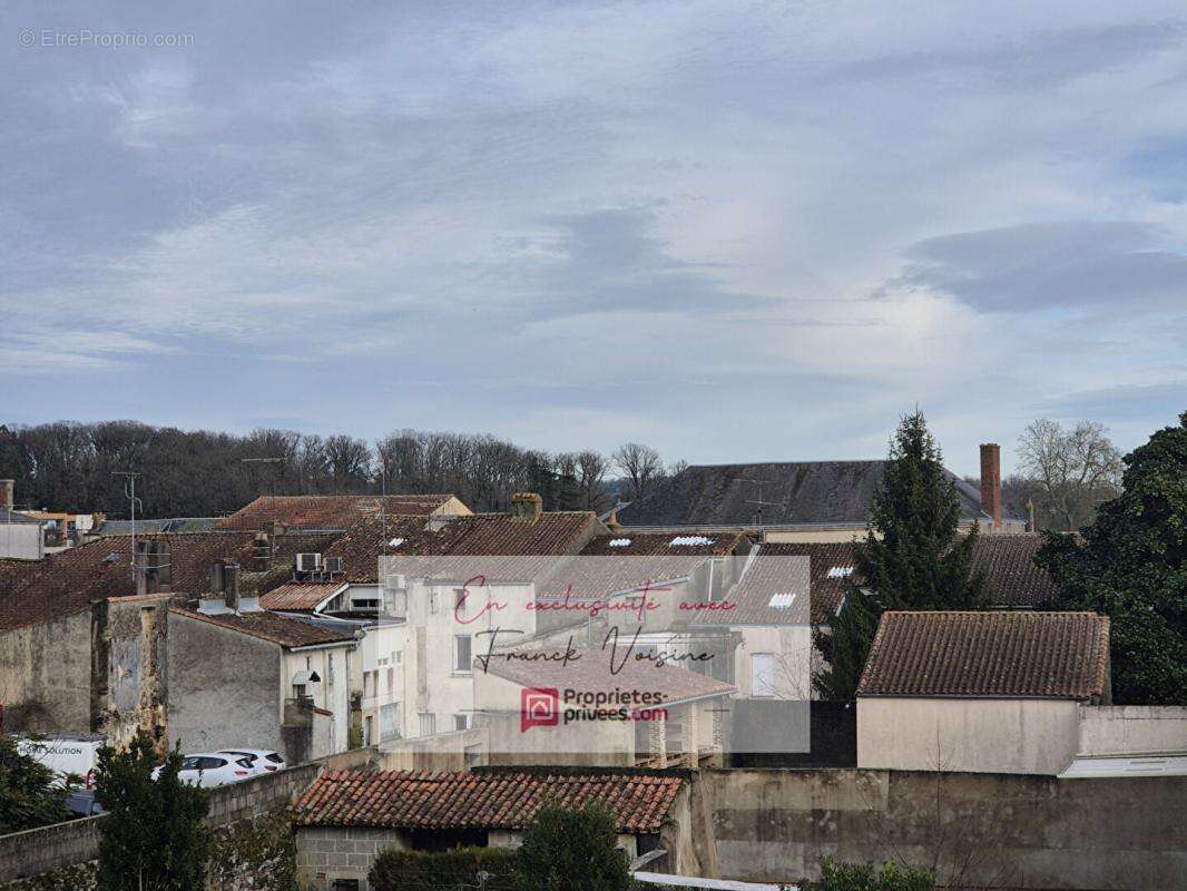 Maison à LES HERBIERS