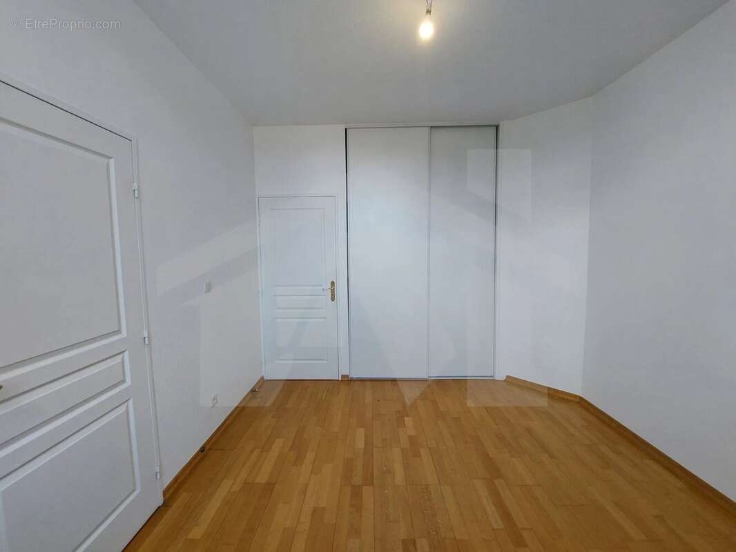 Appartement à POISAT