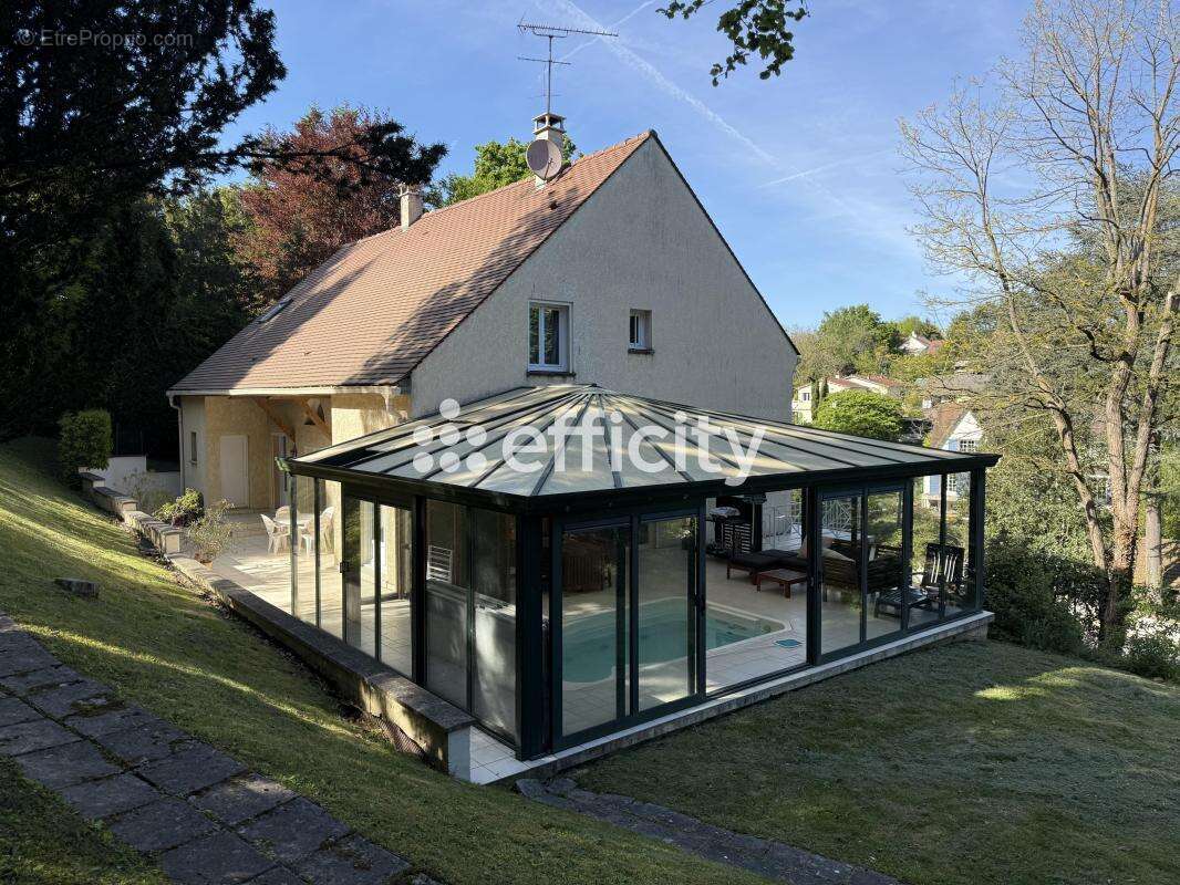 Maison à LEVIS-SAINT-NOM