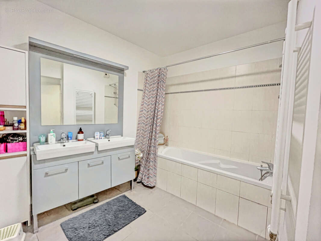 Appartement à MARSEILLE-10E