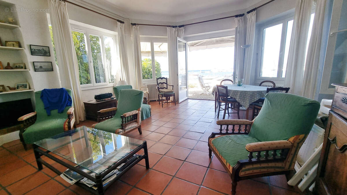 Appartement à HYERES