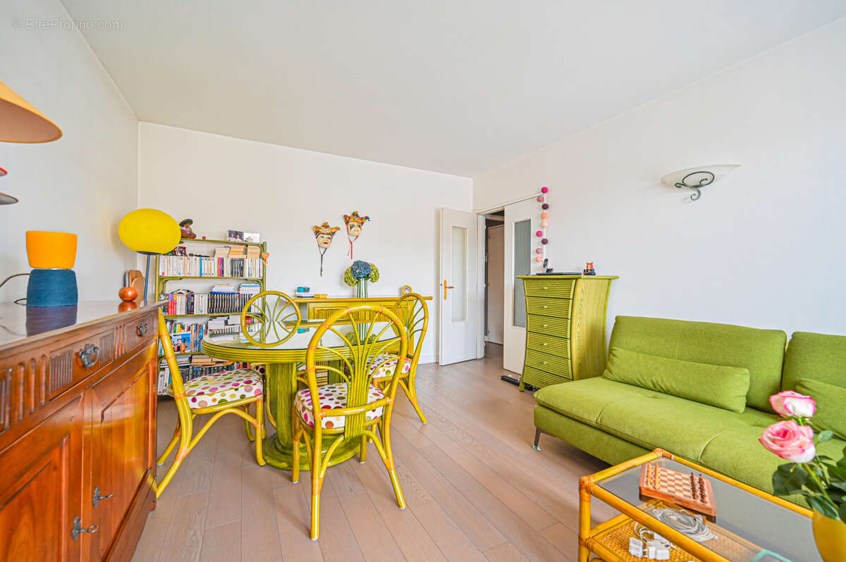 Appartement à SAINT-MAUR-DES-FOSSES