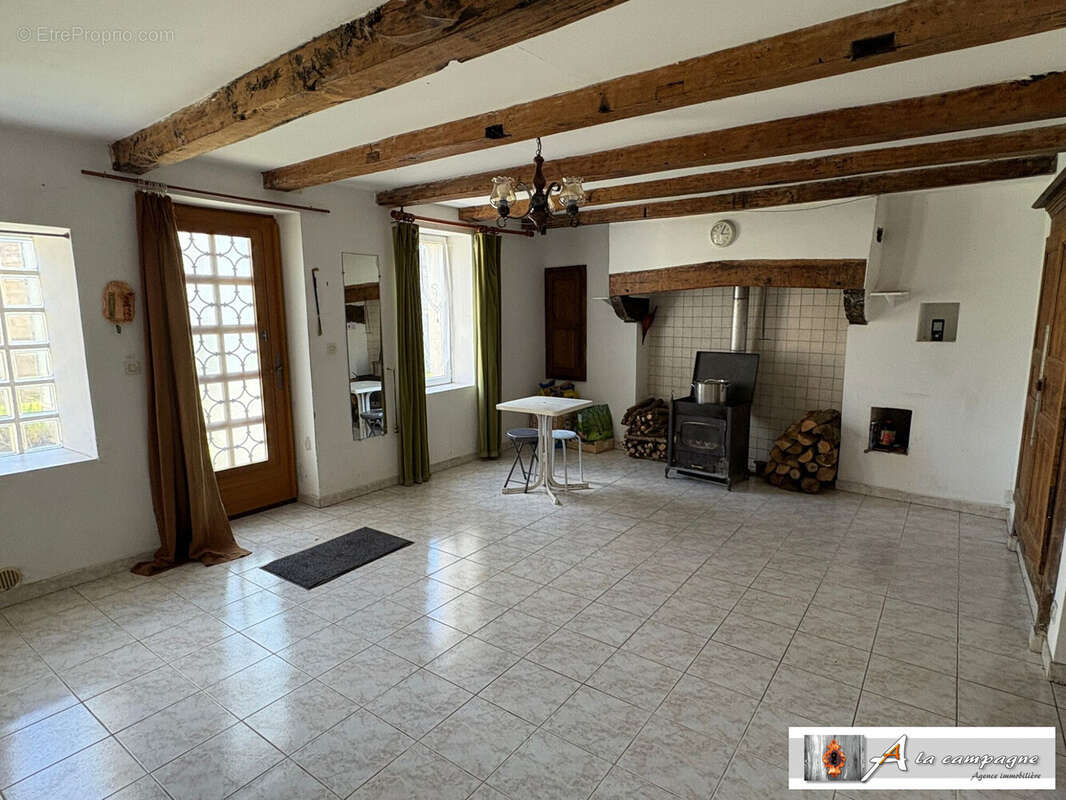 Maison à ROUGNAT