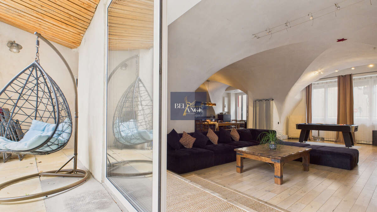 Maison à VILLENEUVE-DE-BERG