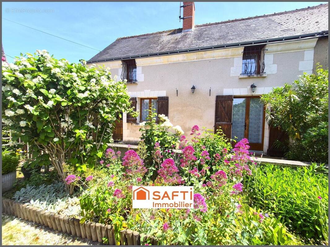 Photo 1 - Maison à LA CELLE-GUENAND