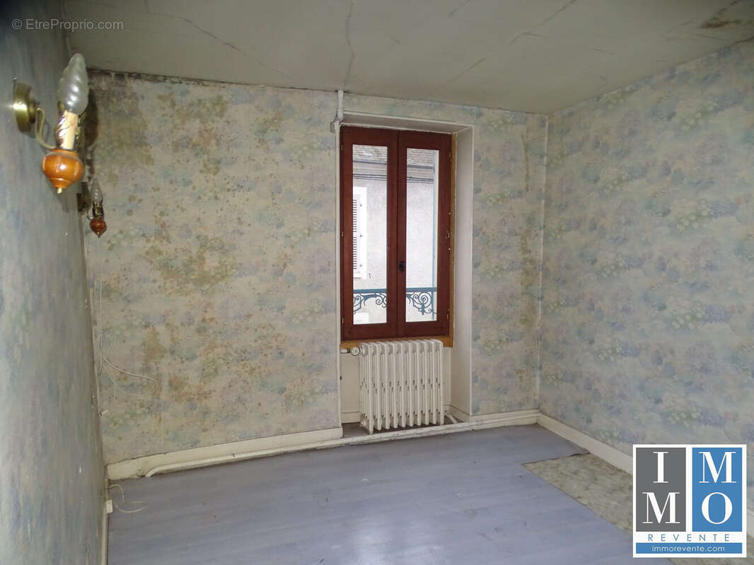 Maison à CHATEAUNEUF-SUR-CHER